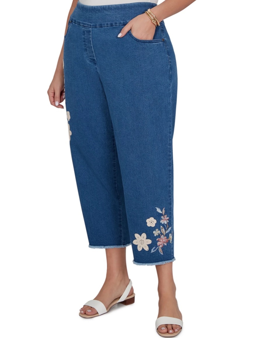 Alfred Dunner Blue Pull-On Crop Capris Jeans Plus 18 Floral Embroidery - Picture 4 of 11